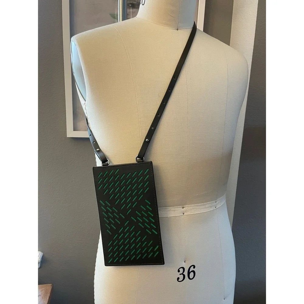 Bottega Veneta Black Leather Lanyard Phone Case‎ Wallet 578205 Green stripe